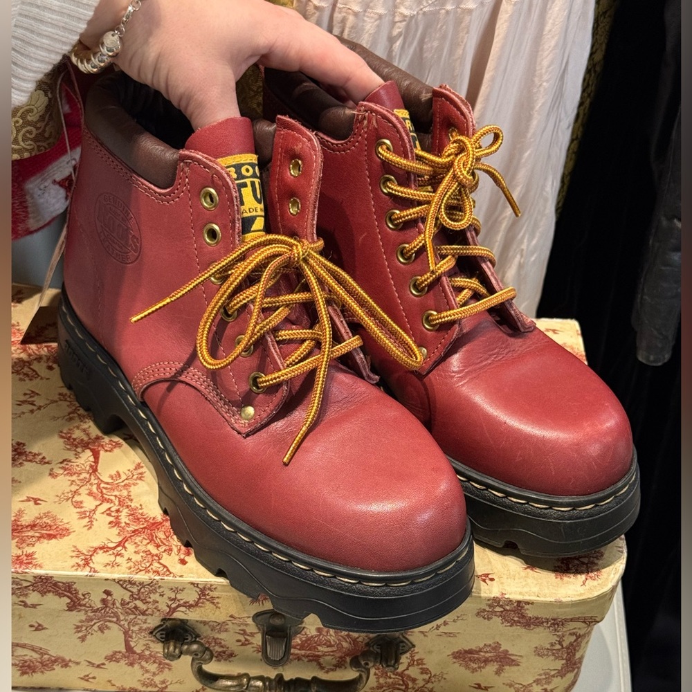 Vintage 1990s Roots Red Leather Workwear Style Ankle Boots